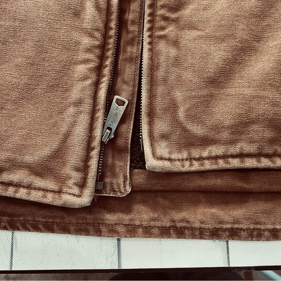 Carhartt V33 Sandstone Sherpa-Lined Mock-Neck Vest Sz M Brown - Picture 6 of 9